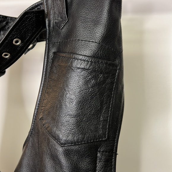 Midtown Motorcycles NYC Leather Chaps- Large - Picture 5 of 10